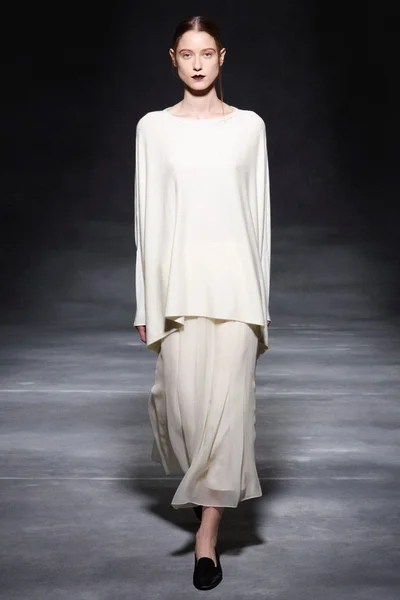 Look 14